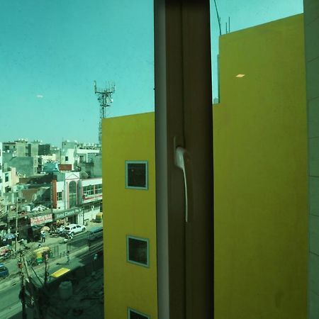 Hotel Sky Wood At Airport ニューデリー エクステリア 写真